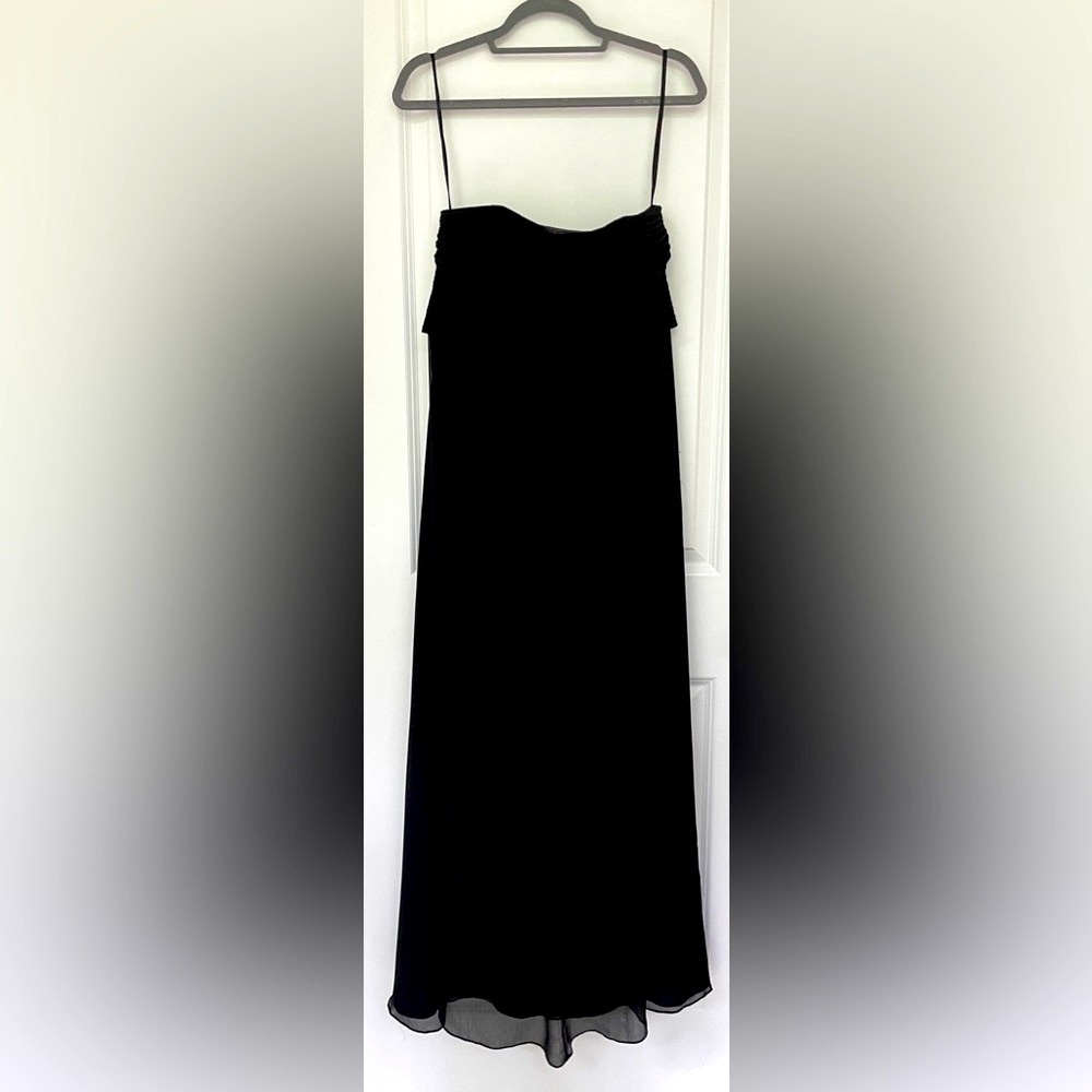 Vineyard Collection Black Women’s Strapless Gown Beautiful Textured Detailing
